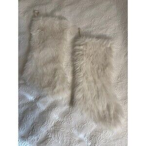 BNWT Faux Fur and velvet white stockings set of 2 beautiful elegant
